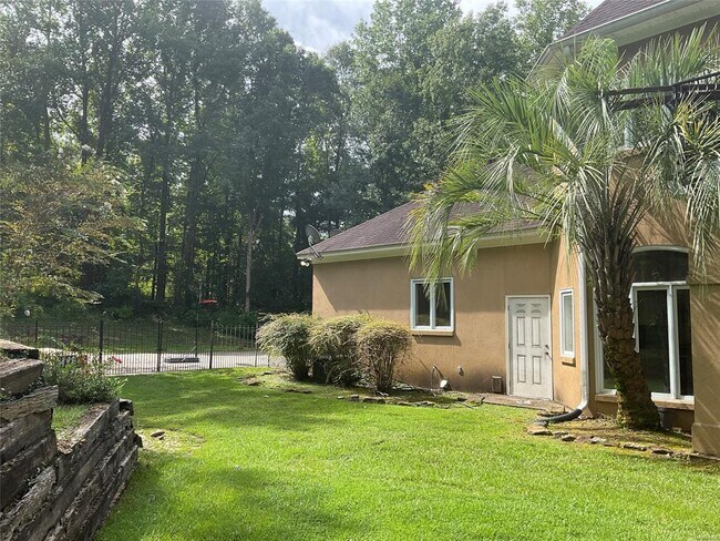 Building Photo - 56 Peachwood Dr