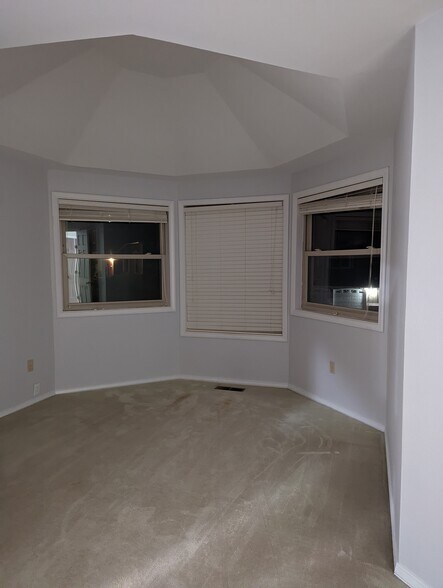 Building Photo - 1830 233rd Pl NE