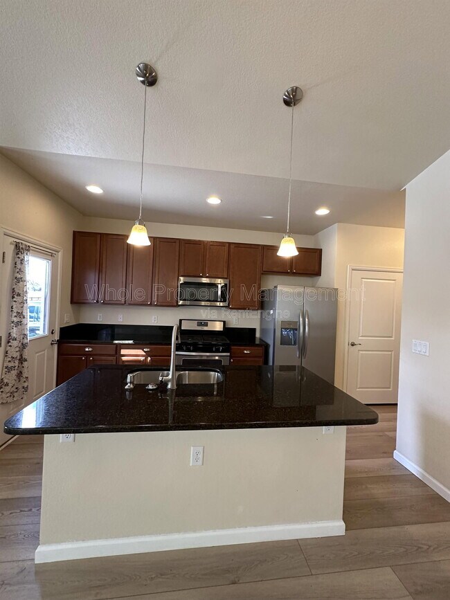 Building Photo - 12555 Monroe Dr