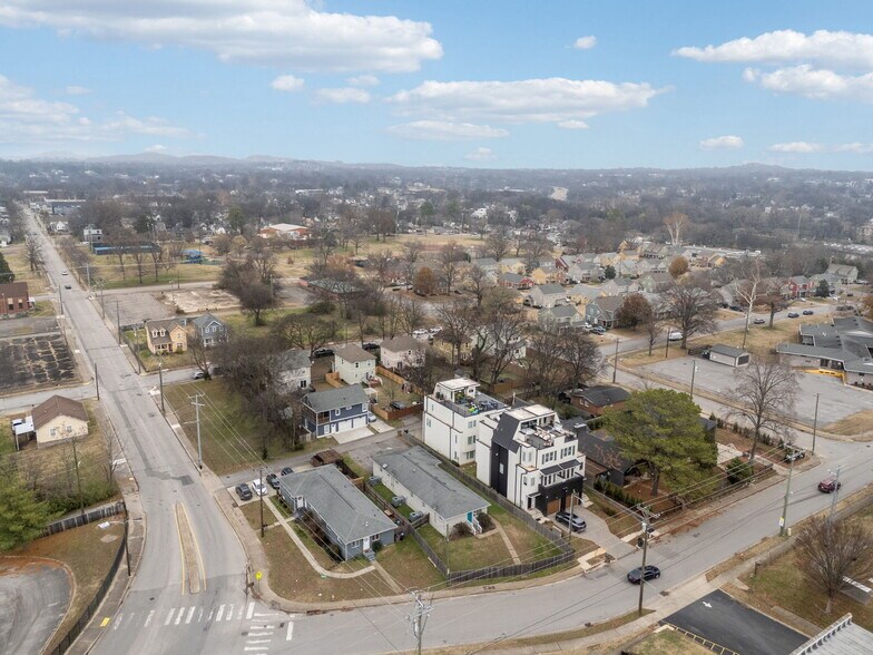 Building Photo - 501B Meridian St