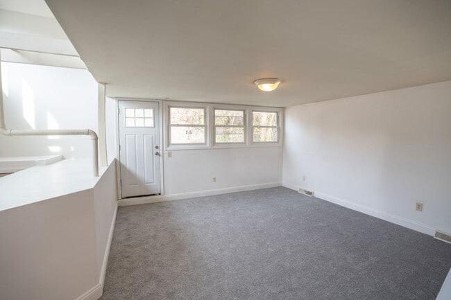 Building Photo - 919 Plum St