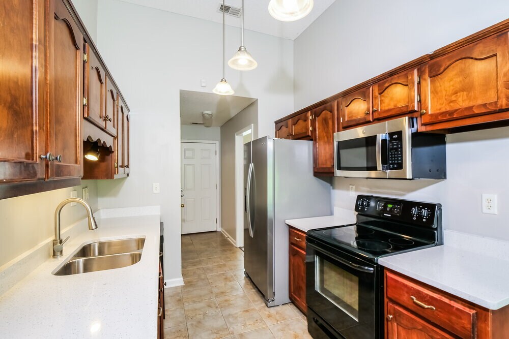 Building Photo - 5969 Telford Dr