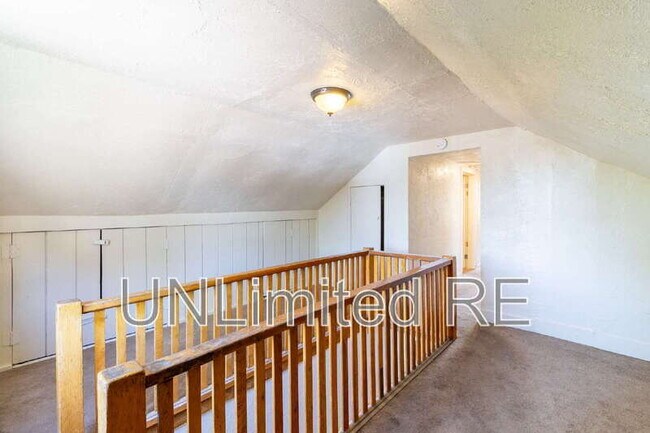 Building Photo - 306 S Humphreys St