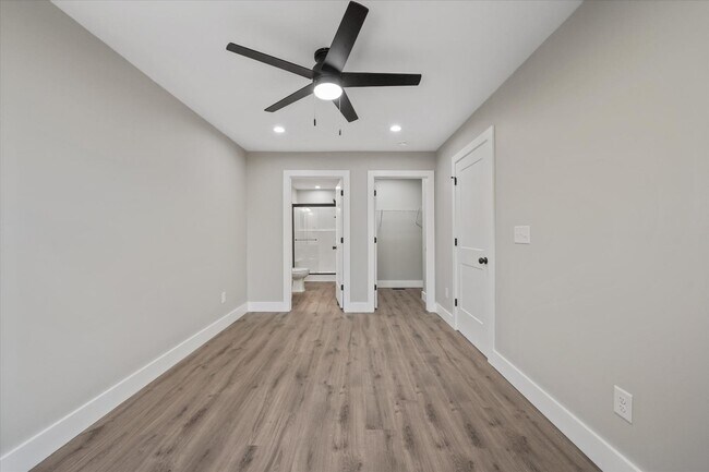 Building Photo - 2713 Tarleton Ave