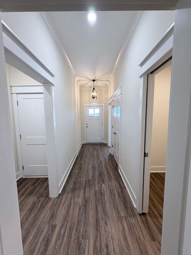 Building Photo - 536 Bristleleaf Path