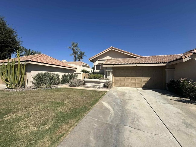 Building Photo - 4 Hermosillo Ln