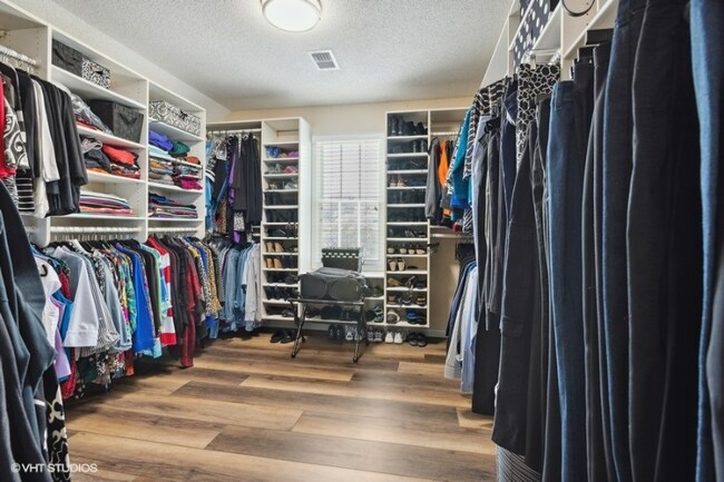 Building Photo - 9669 Cailler Dr