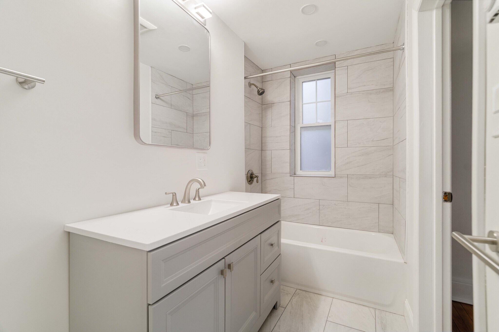 Building Photo - 321 Tappan St