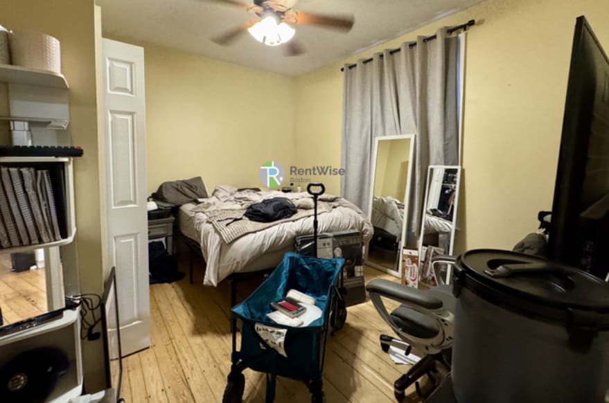 Building Photo - 731 Parker St