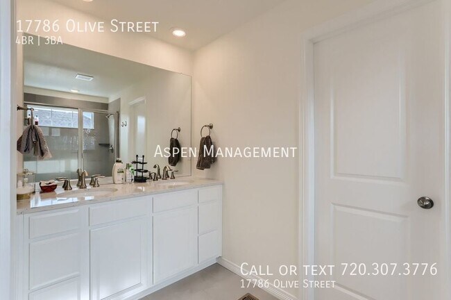 Building Photo - Bright and spacious 4BR, 3BA! Great location!