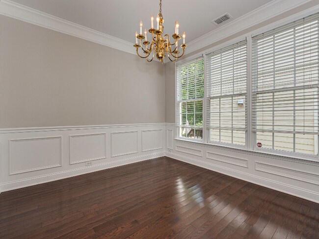 Building Photo - 2124 Sablewood Dr