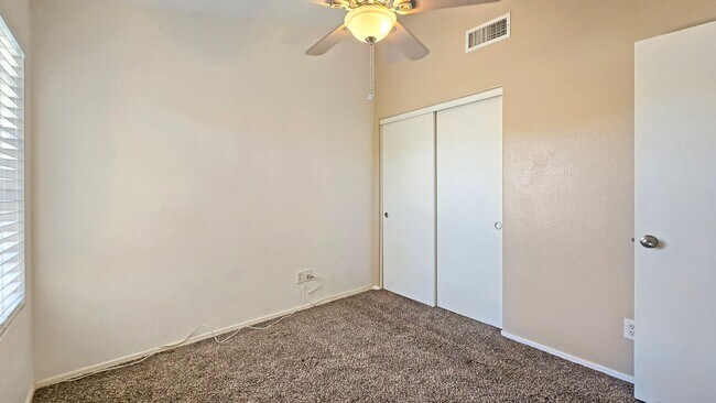 Building Photo - NEAR WESTGATE! Delightful 4bdr Corner Lot ...