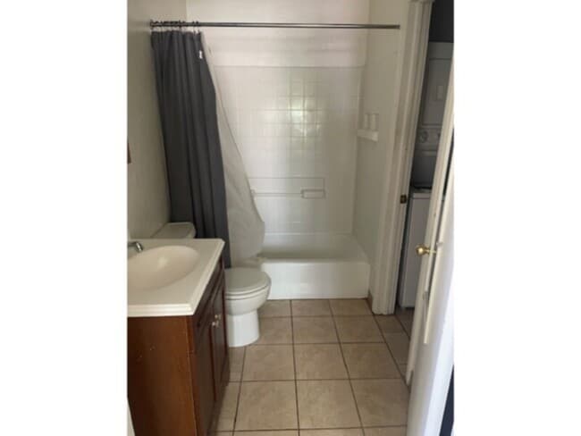 Building Photo - Adorable 1 bedroom House near CMU!