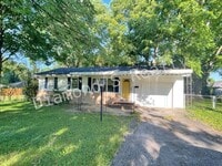Building Photo - South Springfield 3 Bedroom Home Available Soon!