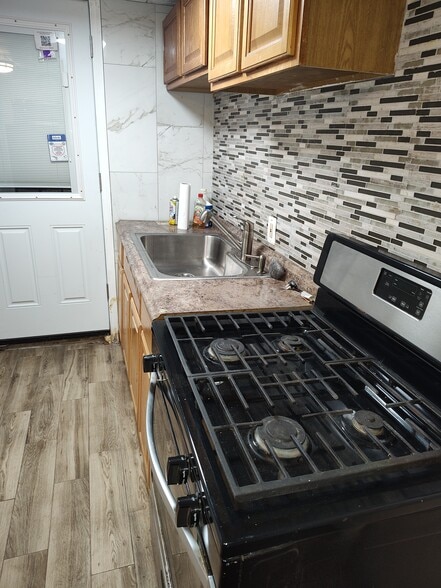 Building Photo - 688 Communipaw Ave