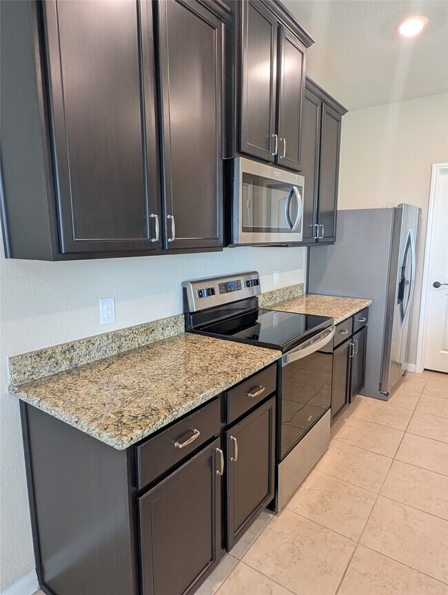 Building Photo - 21210 Echo Manor Dr