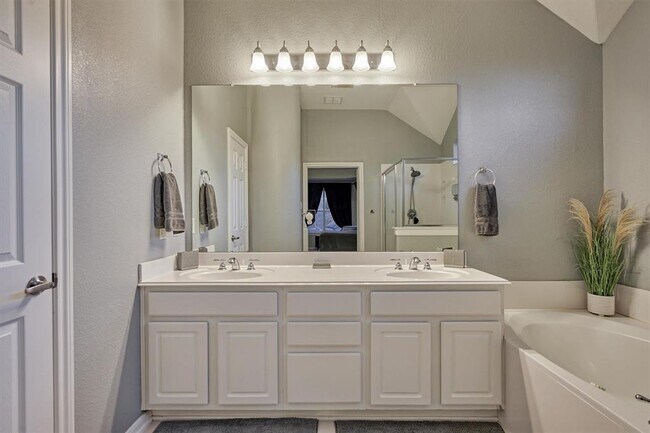 Building Photo - 131 Zephyr Bend Pl