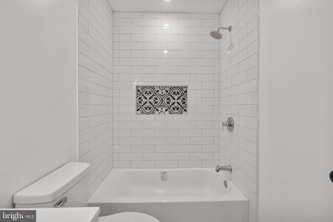 Building Photo - 13 S 55th St