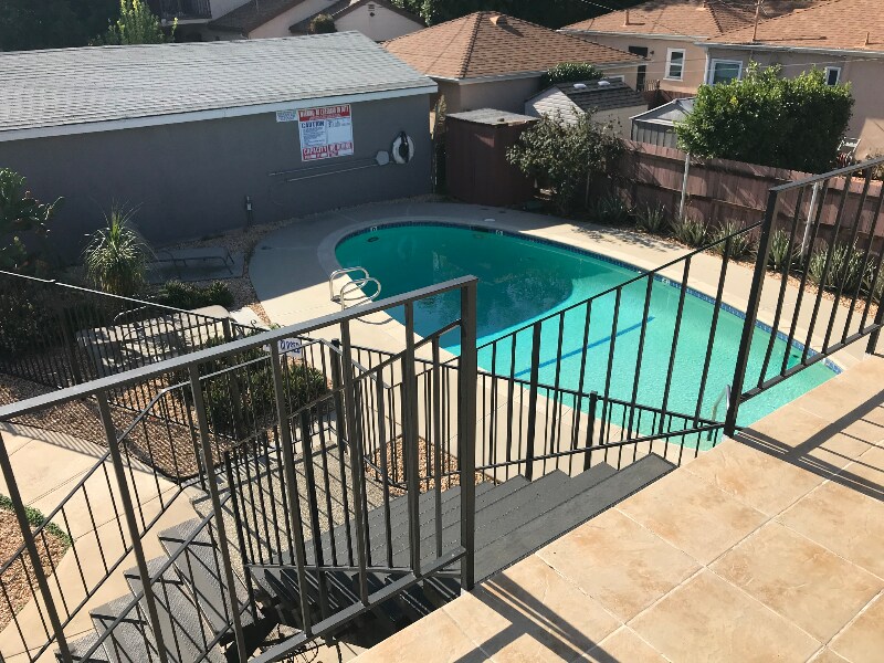 Building Photo - 13744 Burbank Blvd