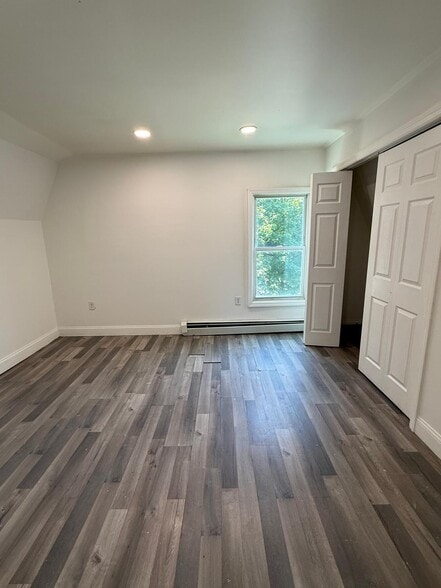 Building Photo - 410 Chadwick Ave