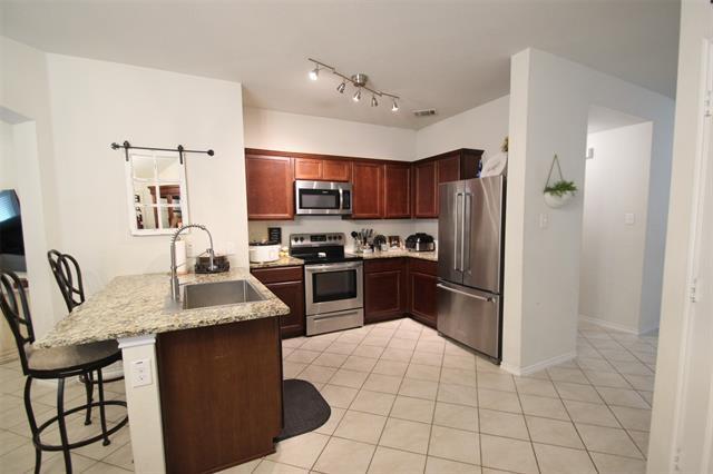 Building Photo - 2247 Bryant Ln