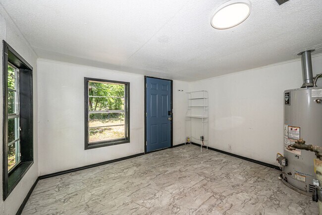 Building Photo - 808 H St NW