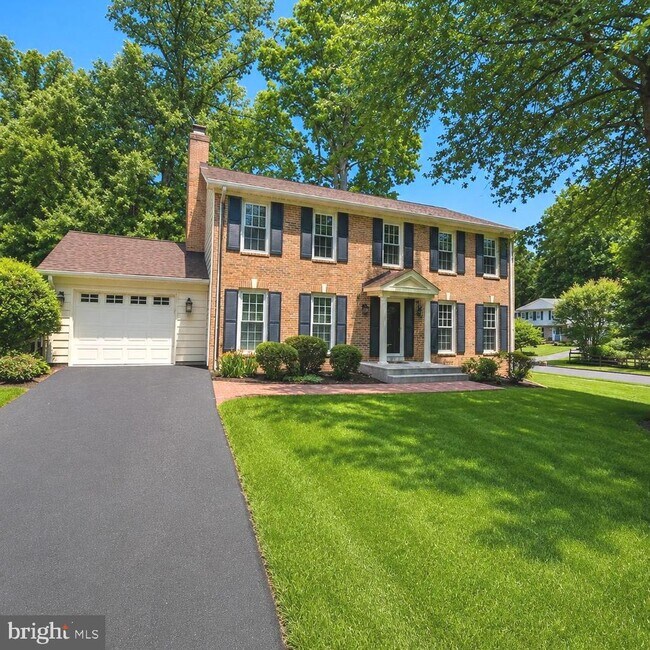 Building Photo - 4912 Bexley Ln