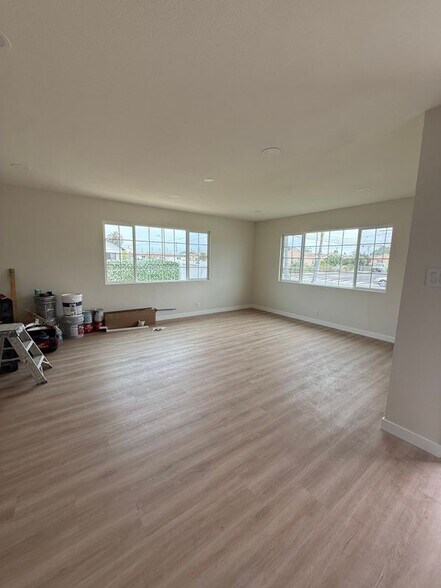 Building Photo - 105 S Roosevelt Ave