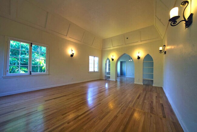 Building Photo - 415 N Ogden Dr