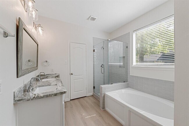 Building Photo - 16407 Azimuth Dr