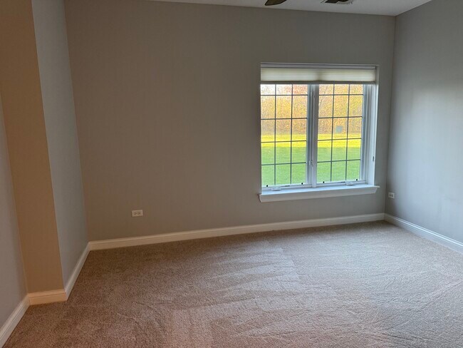 Building Photo - 1800 Amberley Ct