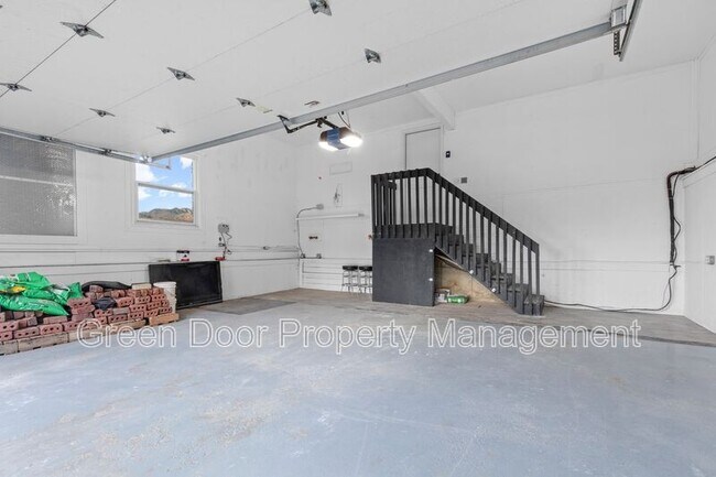 Building Photo - 2460 Dimple Dell Rd