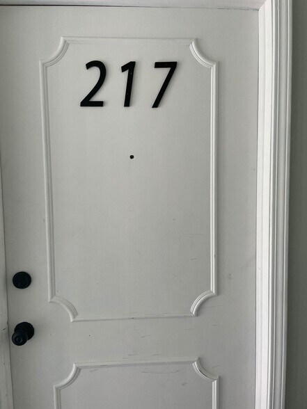 Building Photo - 4113 Telegraph Rd