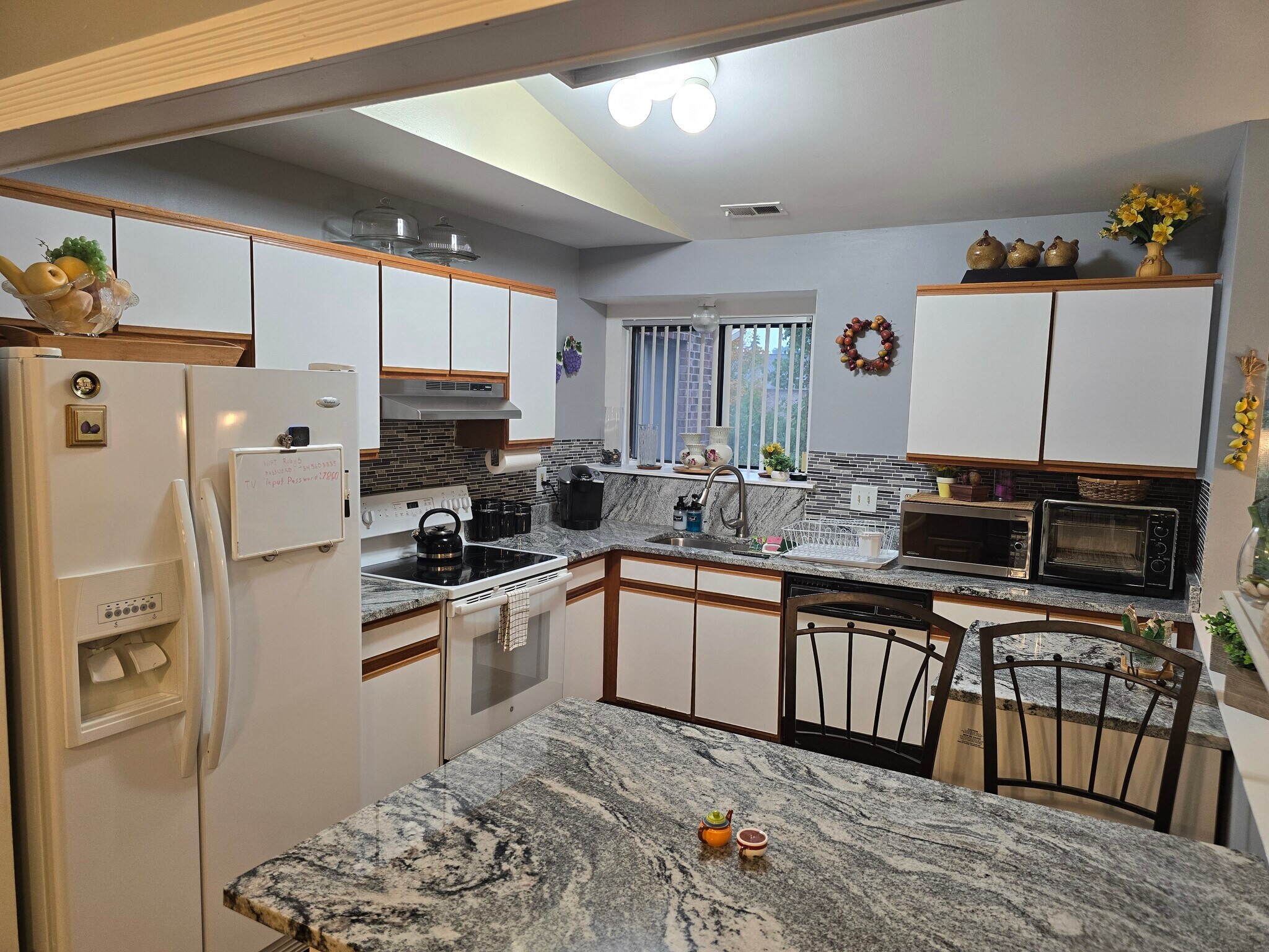 Building Photo - 42541 Lilley Pointe Dr