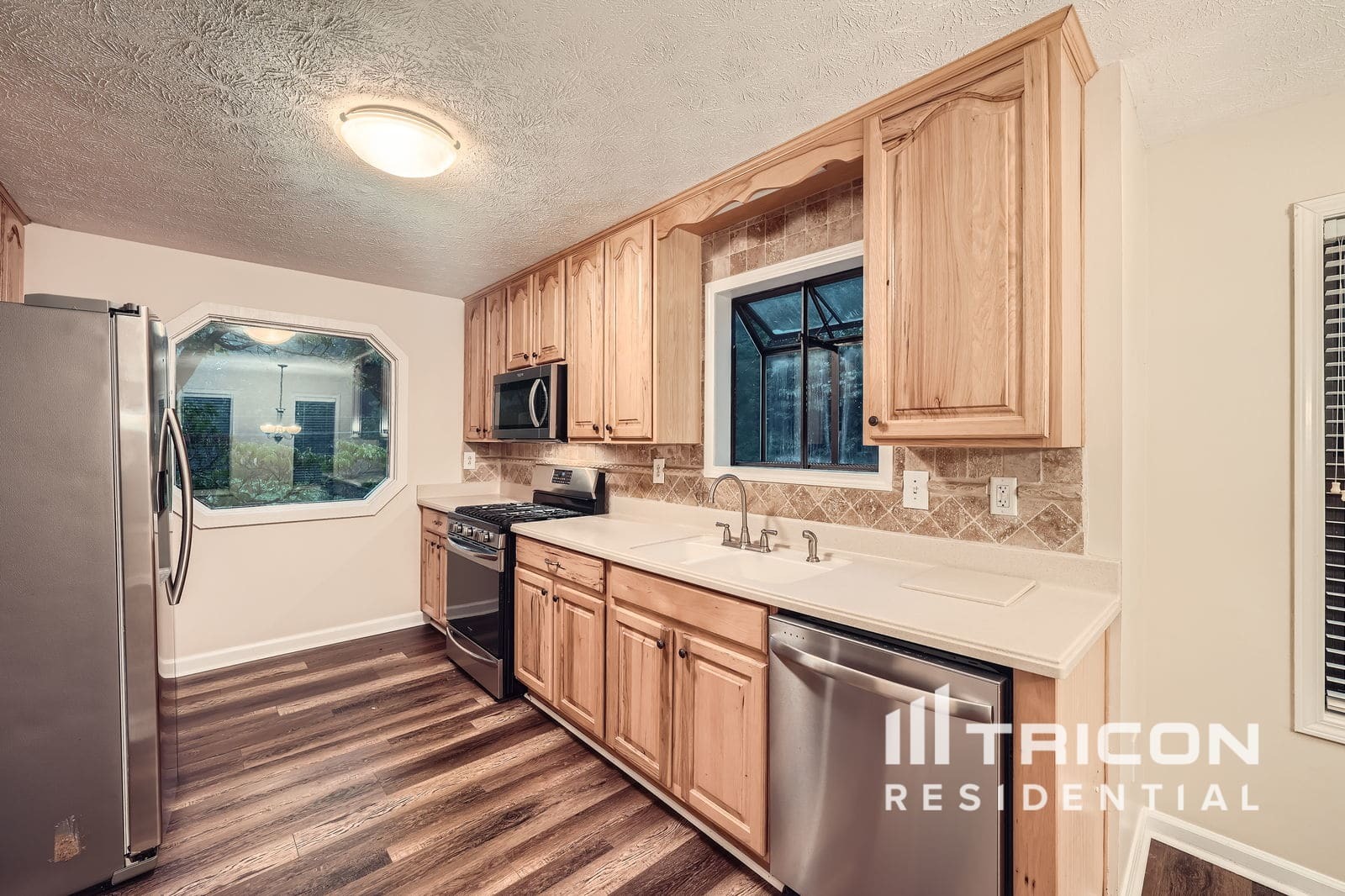 Building Photo - 136 Bramble Oak Dr