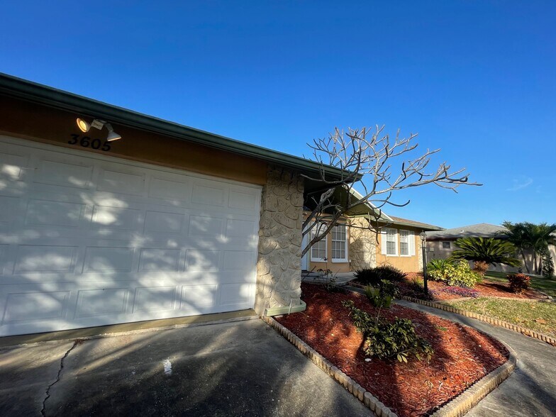 Building Photo - 3605 Egerton Cir
