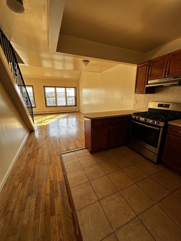 Building Photo - 227 beach 28th st 3fl