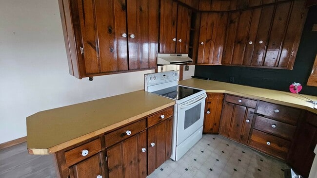 Building Photo - Farm House in Arlee