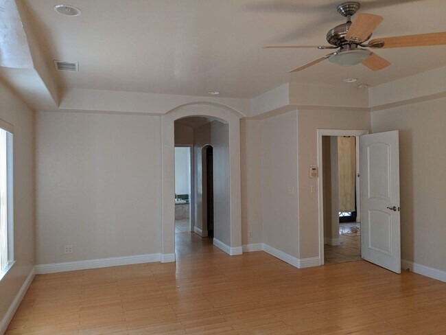 Building Photo - Large custom rural home offering wonderful...