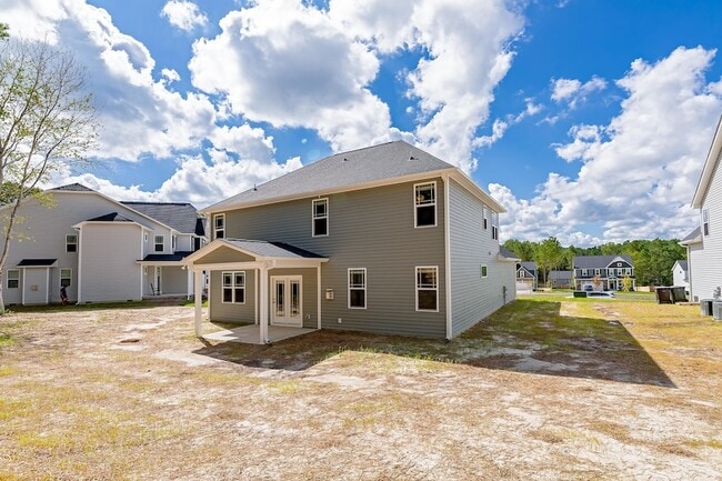 Building Photo - 587 Foothills St