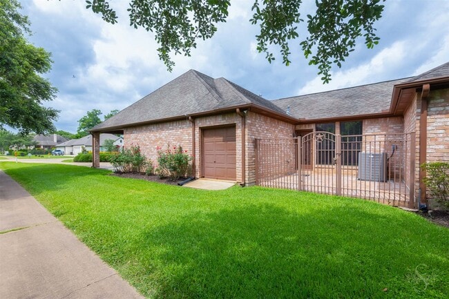 Building Photo - 32810 Waltham Crossing