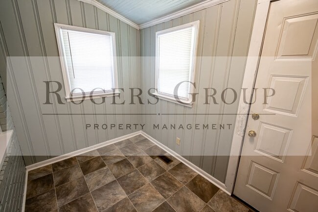 Building Photo - 614 Highland Ave