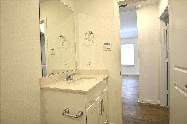 Building Photo - 4009 Bronco Sta Ln