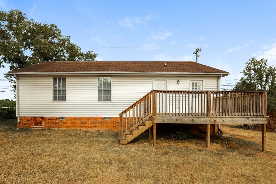 Building Photo - 126 Fergus Rd