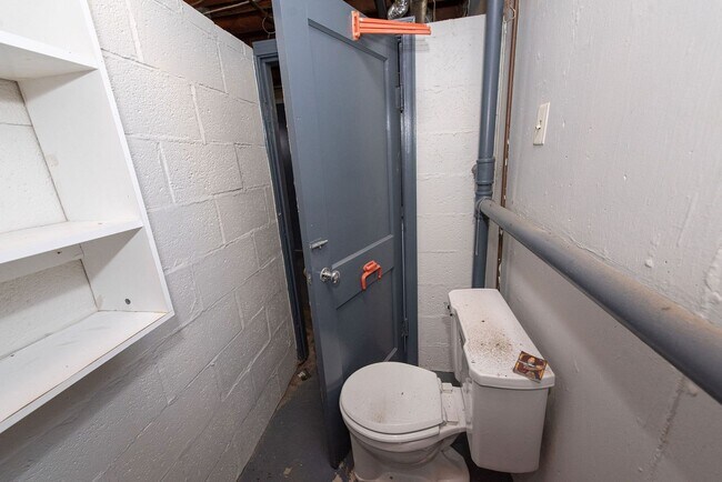 Building Photo - 3071 Neisel Ave
