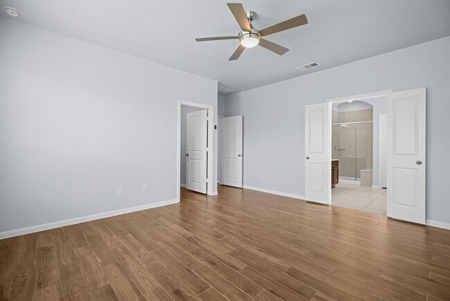 Building Photo - 133 Camella St