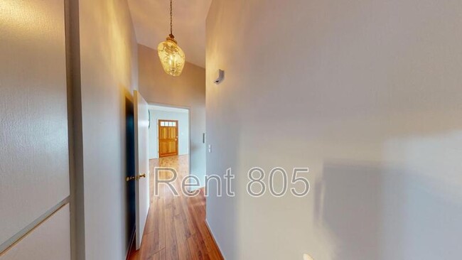 Building Photo - 3407 Rexford St