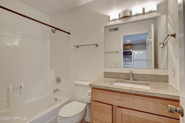 Building Photo - 4750 Seahawk Sq