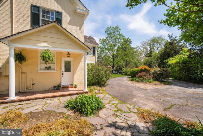 Building Photo - 3408 Wessynton Way