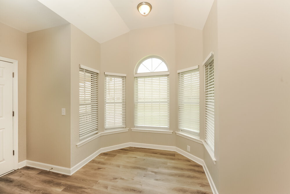 Building Photo - 240 Hardwood Ct